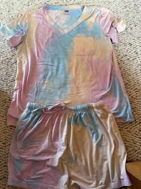 Women’s Tie-Dye V-Neck Pajama Set - Pastel Pink & Blue